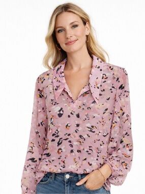 🐆EUC CAbi “Chiffon Pounce🐆 Semi-Sheer Blouse - Bold Baby Pink Panther Print” XL
